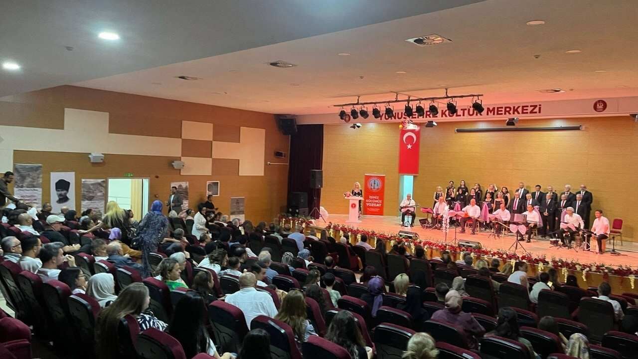 Yozgatlı Dernekler Federasyonu Türk Halk Müziği Korosu Yaza Merhaba Konseri Verdi (1)