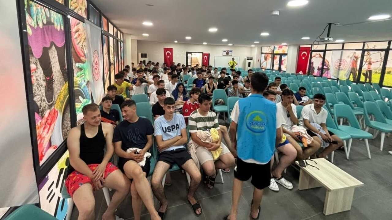Yozgatlı Öğrenciler Mersin'i Salladı (1)