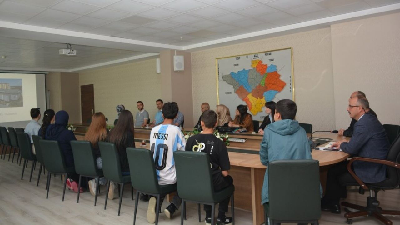 Yozgatlı Öğretmen Ve Öğrenciler Prag Yolcusu! (2)