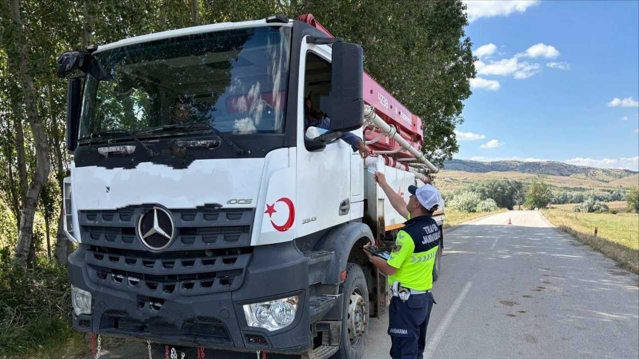 Yozgat'ta Aşırı Tonajlı Araçlara Geçit Yok Kurallara Uymayan Trafikten Men Edilecek (1)