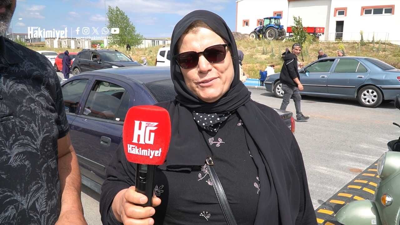 Yozgat’ta Gelecekleri İçin Tek Döktüler, Veliler Kapıda Dua Etti (6)