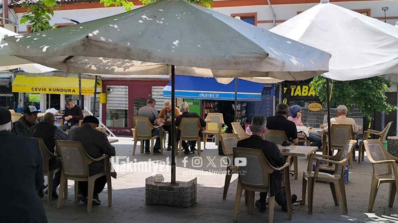 Yozgat’ta Hava Isındı Şehrin Nabzı Çay Bahçelerinde Attı (3)