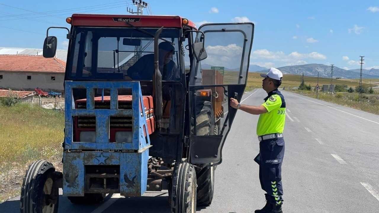 Yozgat’ta Jandarmadan Sürücülere Özel Eğitim Farkında Olmadan Hayatınızı Riski Atmayın! (1)