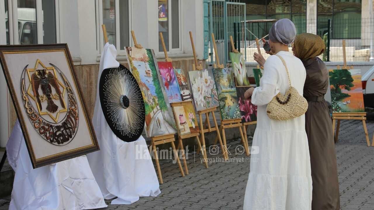 Yozgat’ta Kadınların Gücü Sergiye Yansıdı! Binlerce Kursiyerden Büyük Başarı (4)