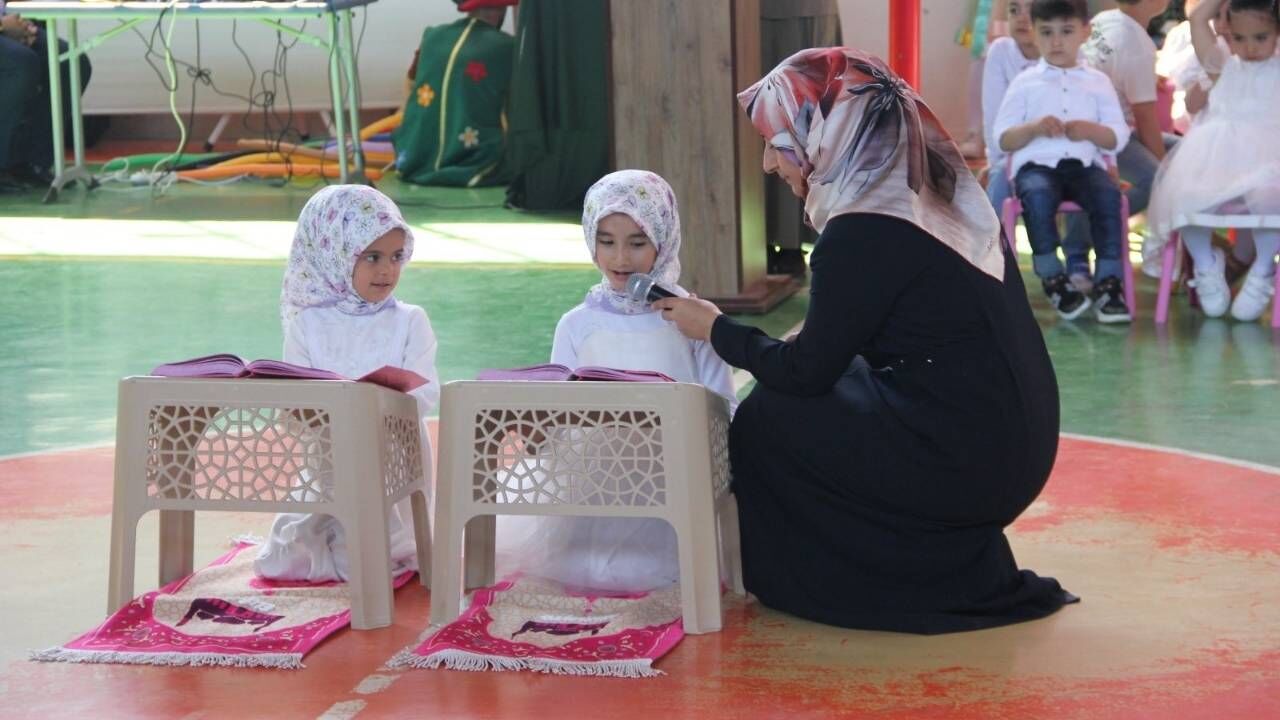Yozgat'ta Kurs Başarısı Mezuniyet Heyecanıyla Kutlandı (1)