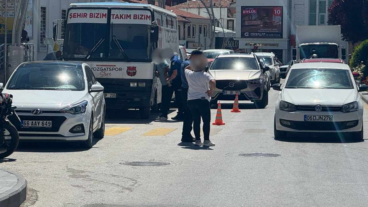 Yozgat'ta Lise Caddesi Karıştı! Tartışma Büyüyünce Polis Müdahale Etti