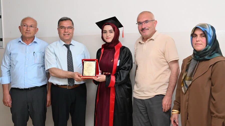 Yozgat’ta Mezuniyet Töreni Duygulandırdı1