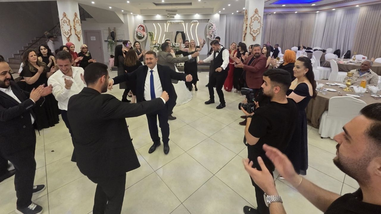 Yozgat'ta Mhp Camiasının Görkemli Düğünü