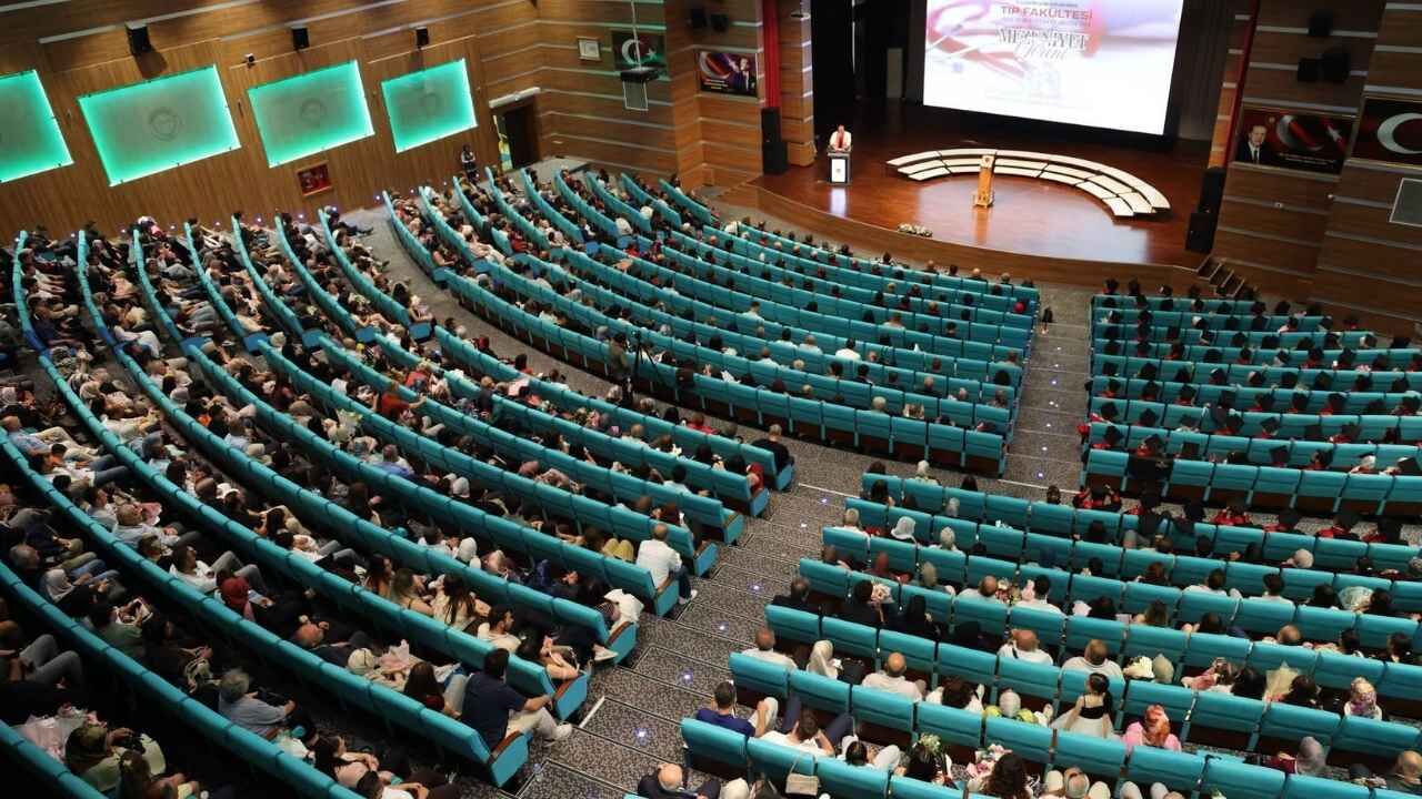 Yozgat’ta Sağlık Ordusuna Yeni Doktorlar Katıldı! Hekimlik Yemini Ettiler