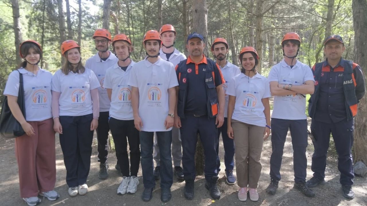Yozgat'ta Uluslararası Gönüllülere Afet Farkındalığı