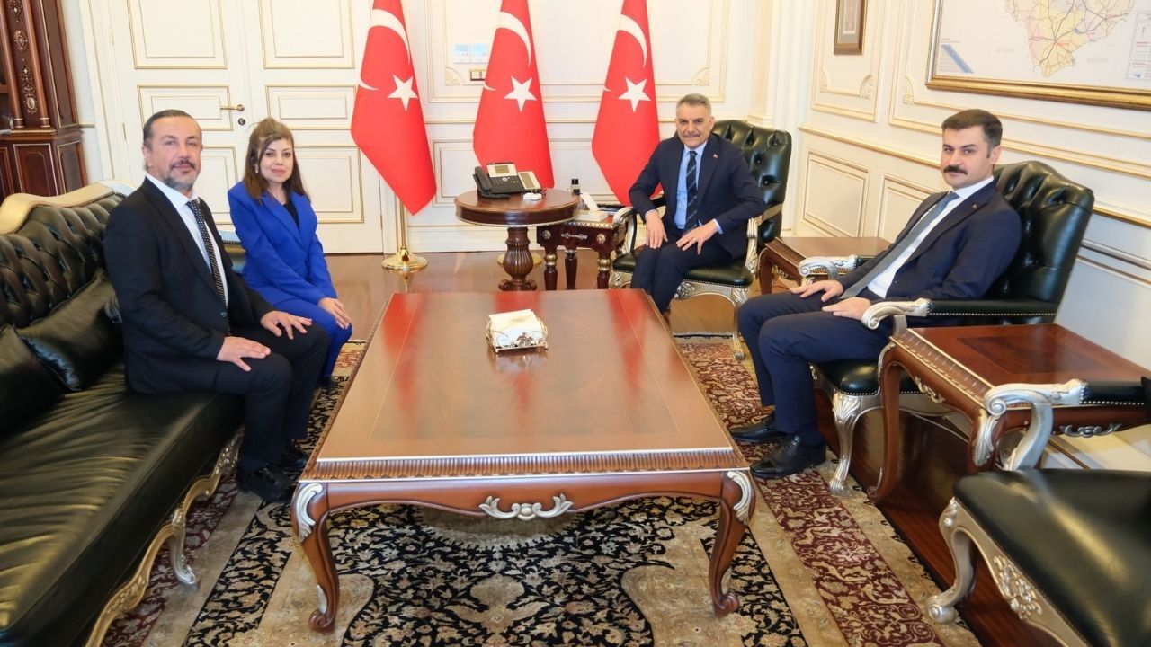 Yozgat'ta Zeki Müren Rüzgarı Esecek!1