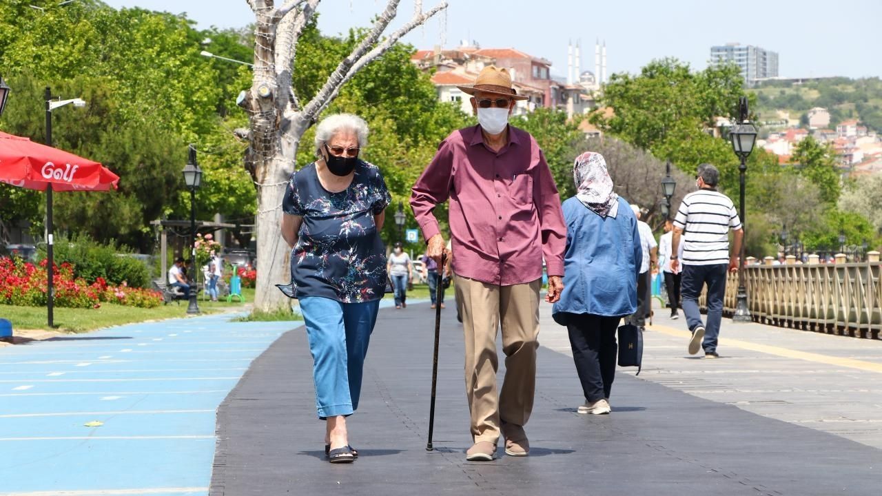 65 Yaş Üstüne Müjde! Maaş, Evde Bakım Desteği Ve Tüm Haklar Güncellendi (1)