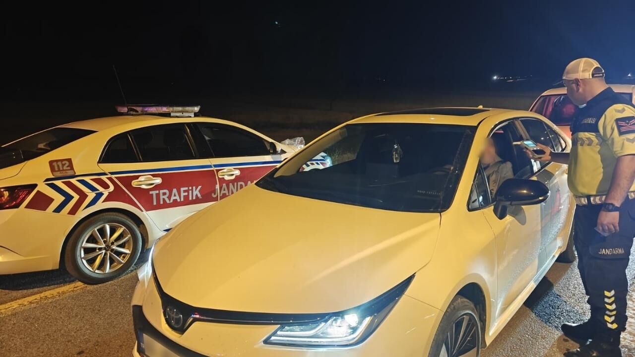 Alkol Aldı Trafiğe Çıktı, Yozgat'ta Jandarmanın Faturası Ağır Oldu (1)