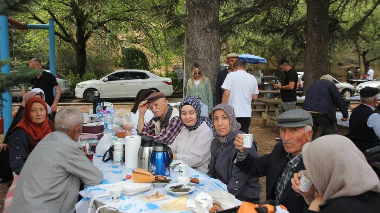 Ankara'da Yozgatlılar İçin Büyük Piknik Şöleni Düzenlendi (2)