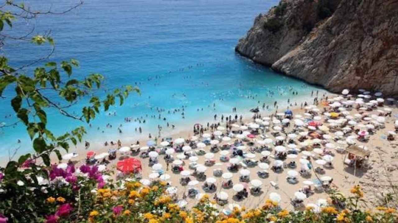 Antalya Güneşlendi, Yozgat Arabaşı Dedi (2)