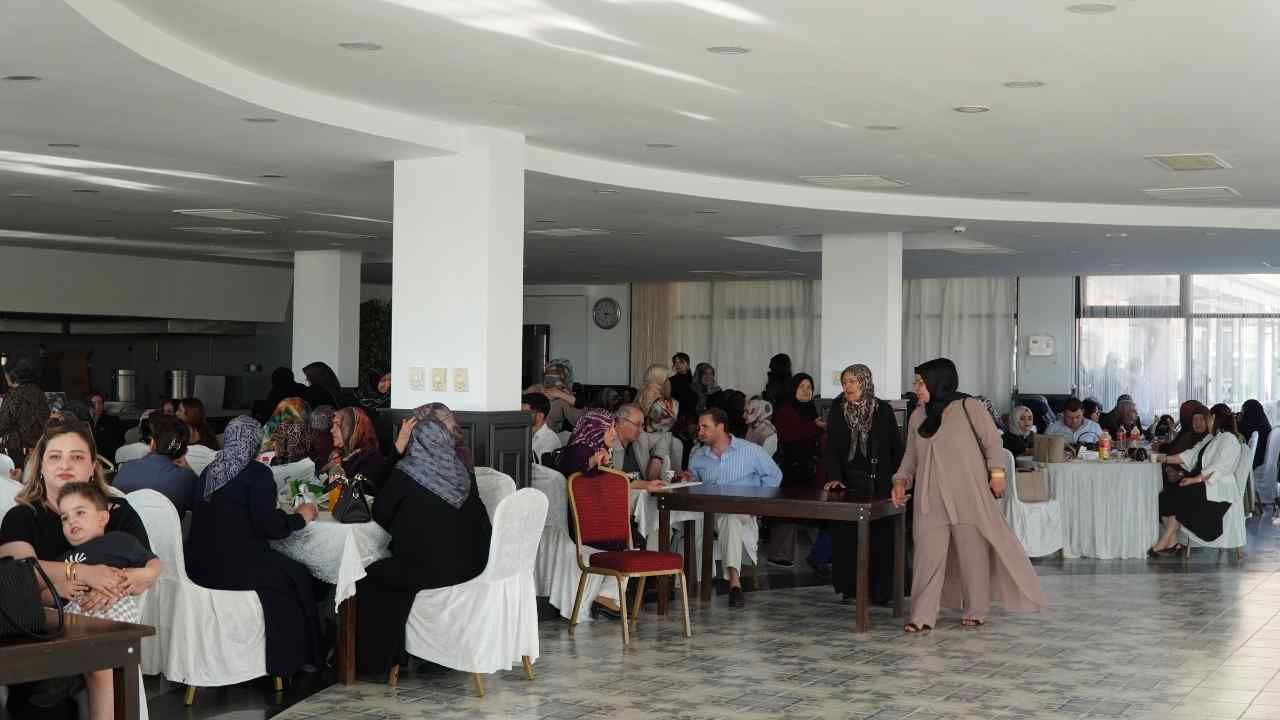 Çelik Ve Pekdemir Ailesinin Nişan Sevinci Yozgat'ta Mutluluğa Dönüştü (3)