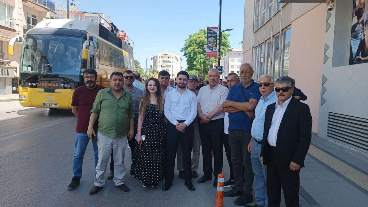 Chp Yozgat İl Başkanı Abdullah Yaşar, Madımak Şehitlerini Sivas'ta Andı