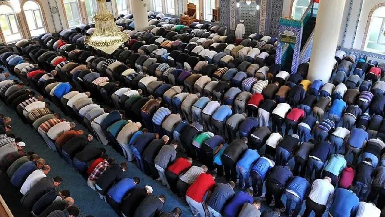 Diyanet'in 31 Temmuz Hutbesi Helal Kazanç Ve İffet Vurgusu (3)