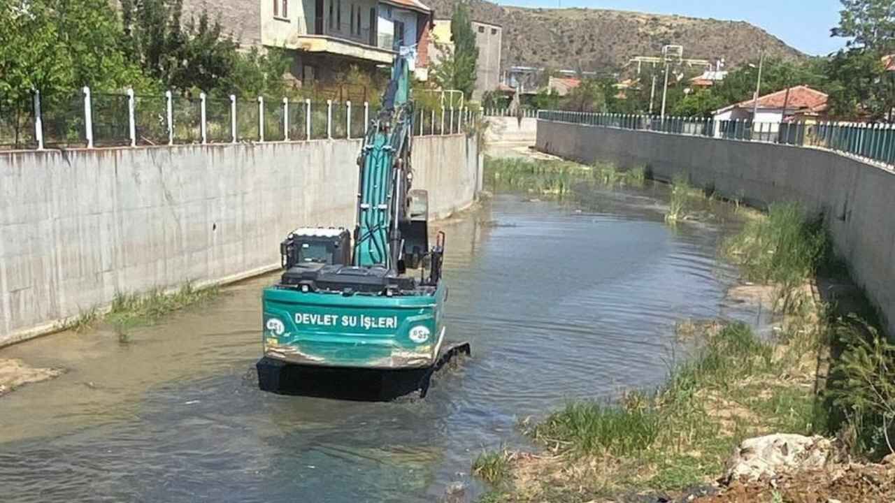 Dsi̇ Ekipleri Yozgat'ta Kanal Temizliğini Sürdürüyor (1)