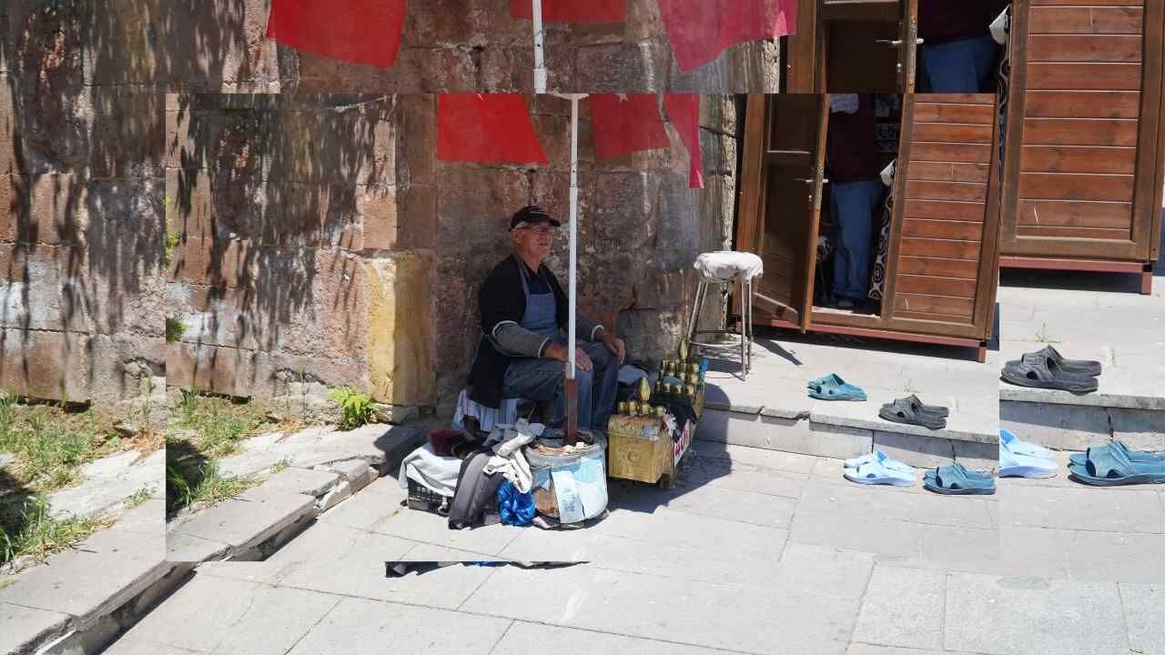 Eskiden Fırçası Durmazdı, Şimdi Gün Boyu Müşteri Bekliyor (1)