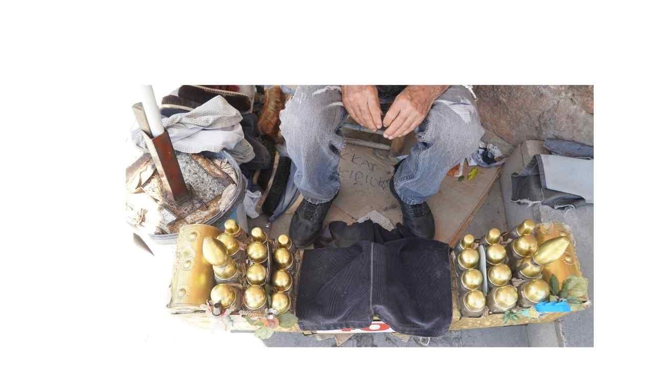 Eskiden Fırçası Durmazdı, Şimdi Gün Boyu Müşteri Bekliyor (4)