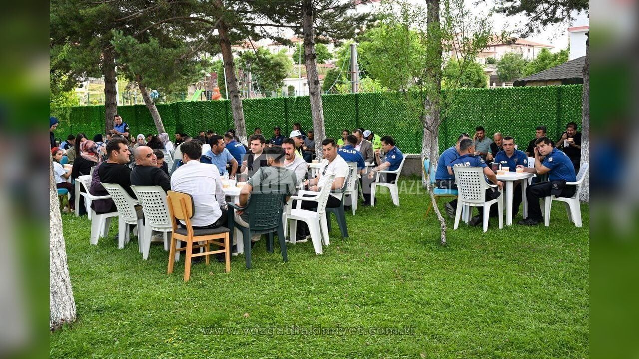 Goreve Geleli 75 Gun Oldu Emniyet Muduru Pekin Asure Ikramin 1