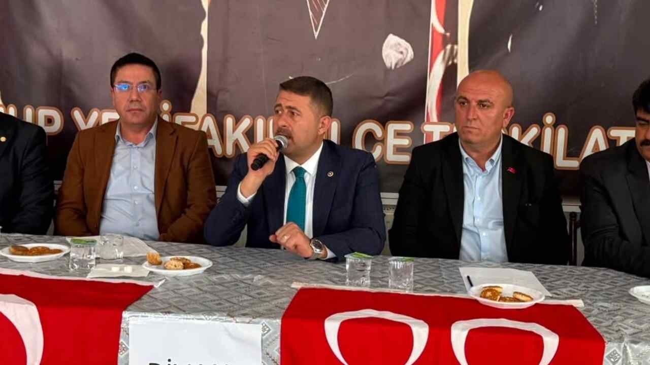 Mhp Yenifakılı İlçe Kongresi Nuri Okuyucu Güven Tazeledi (1)