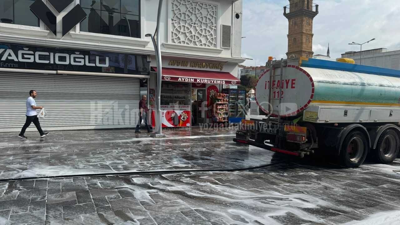 Sarraflar Caddesi Baştan Aşağı Temizlendi Yozgat Belediyesi’nden Yaz Mesaisi! (1)