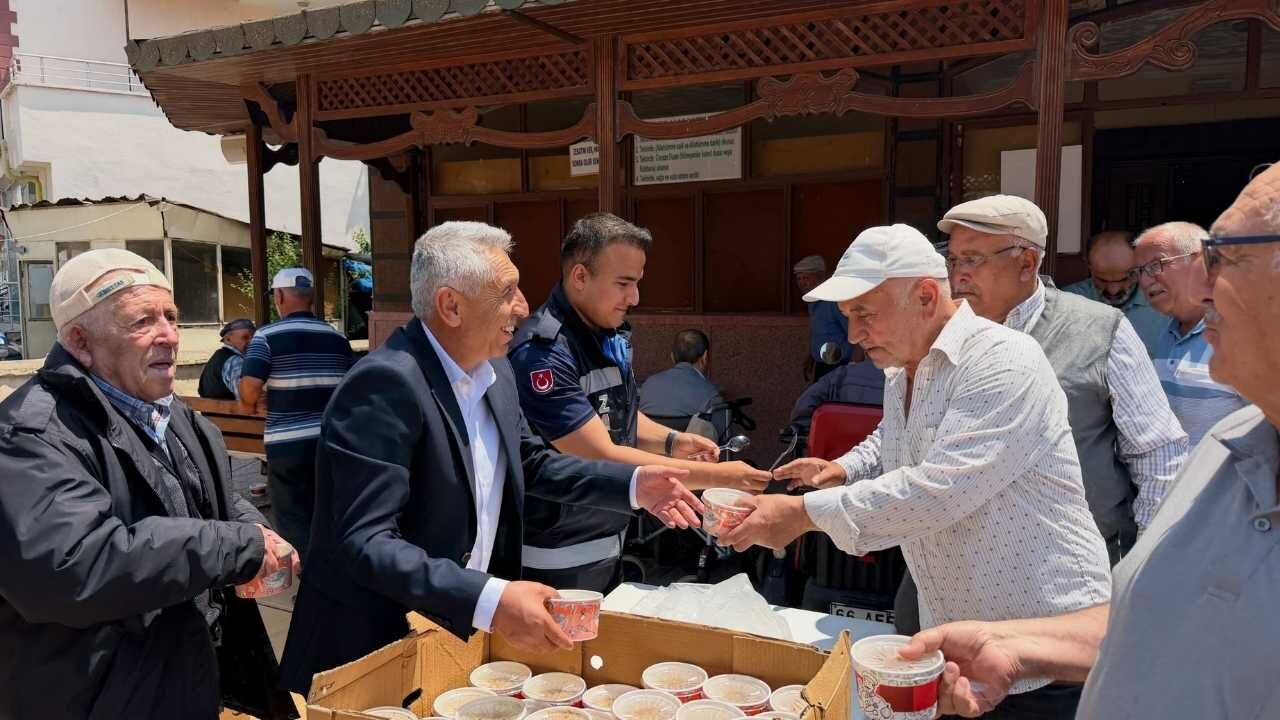 Şefaatli'de Muharrem Ayı Bereketi Aşure İkramıyla Yaşatıldı
