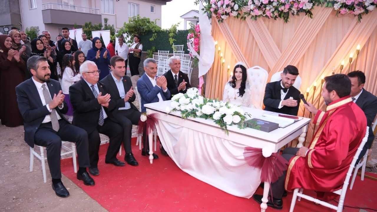 Vali Mehmet Ali Özkan Ateş Ailesinin Mutluluğunu Paylaştı (2)