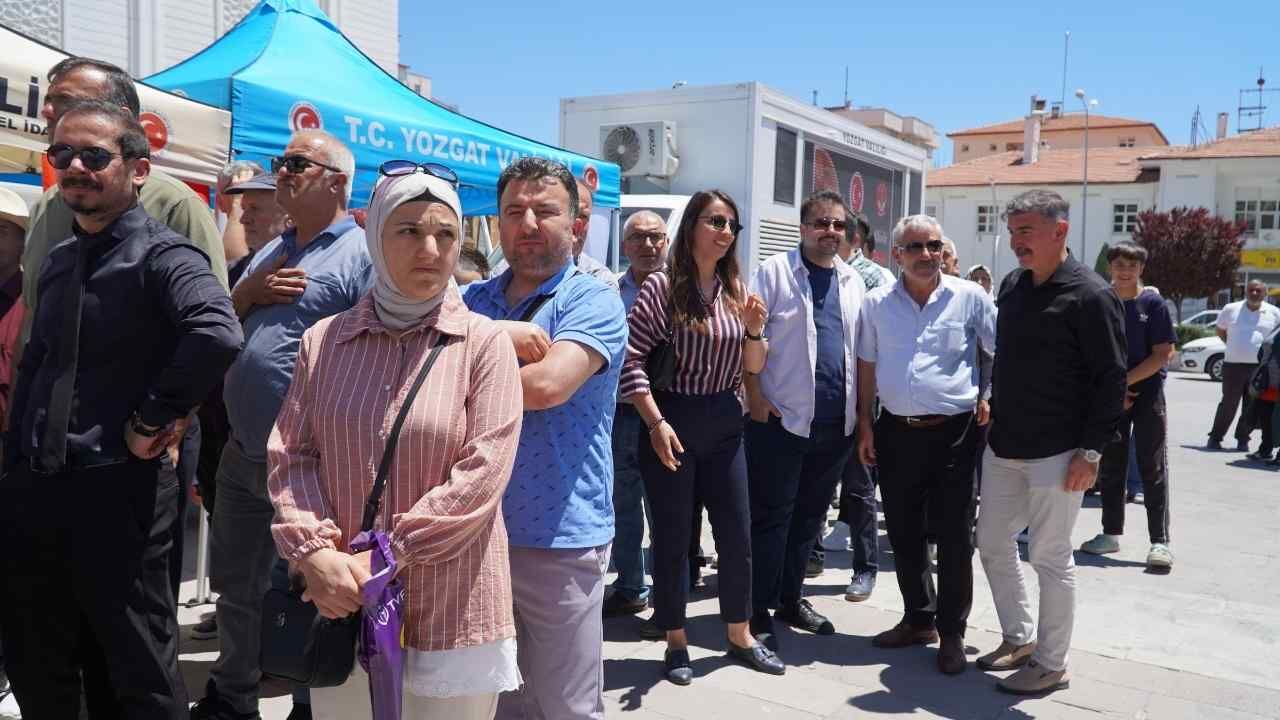 Yozgat Aşure Lokması Cumhuriyet Meydanı’nda Yoğun Ilgi Gördü (5)