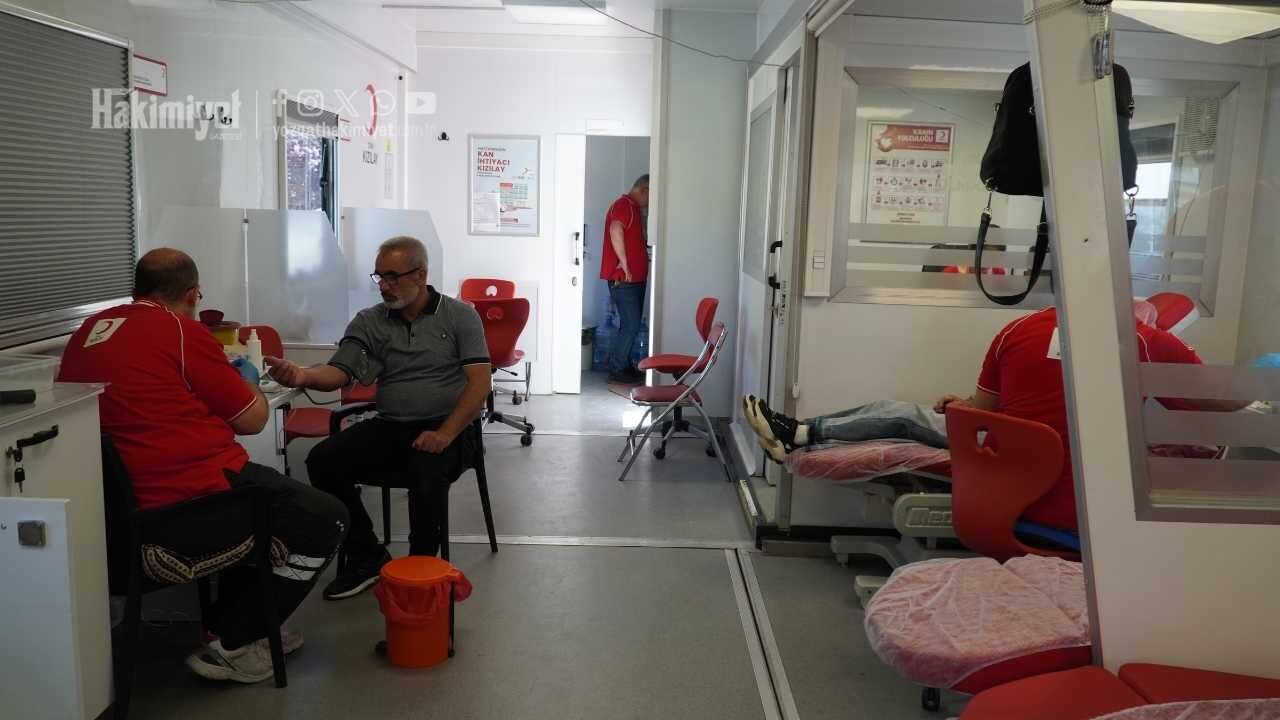 Yozgat Halkı Kızılay’ı Yalnız Bırakmadı Sıcak Havalara Meydan Okuyan O Rakam Herkesi Şaşırttı! (2)