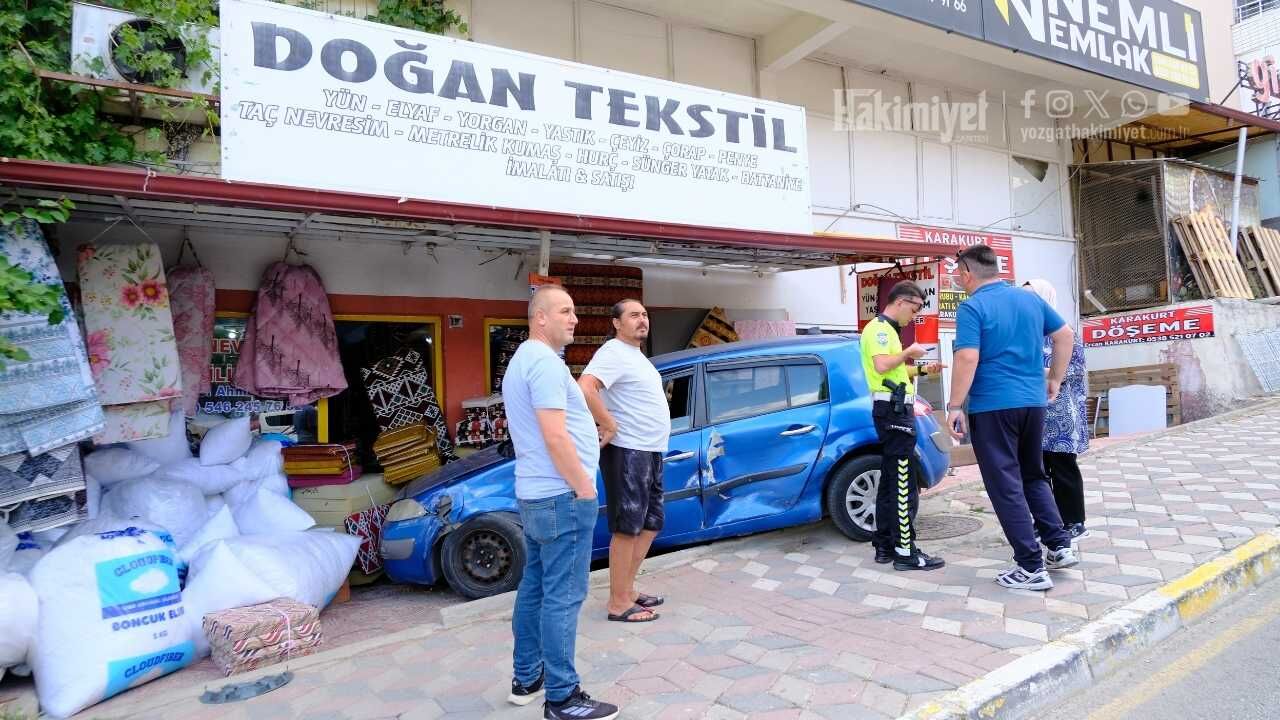 Yozgat Merkezde Korkutan Kaza 1 Yaralı Var (1)
