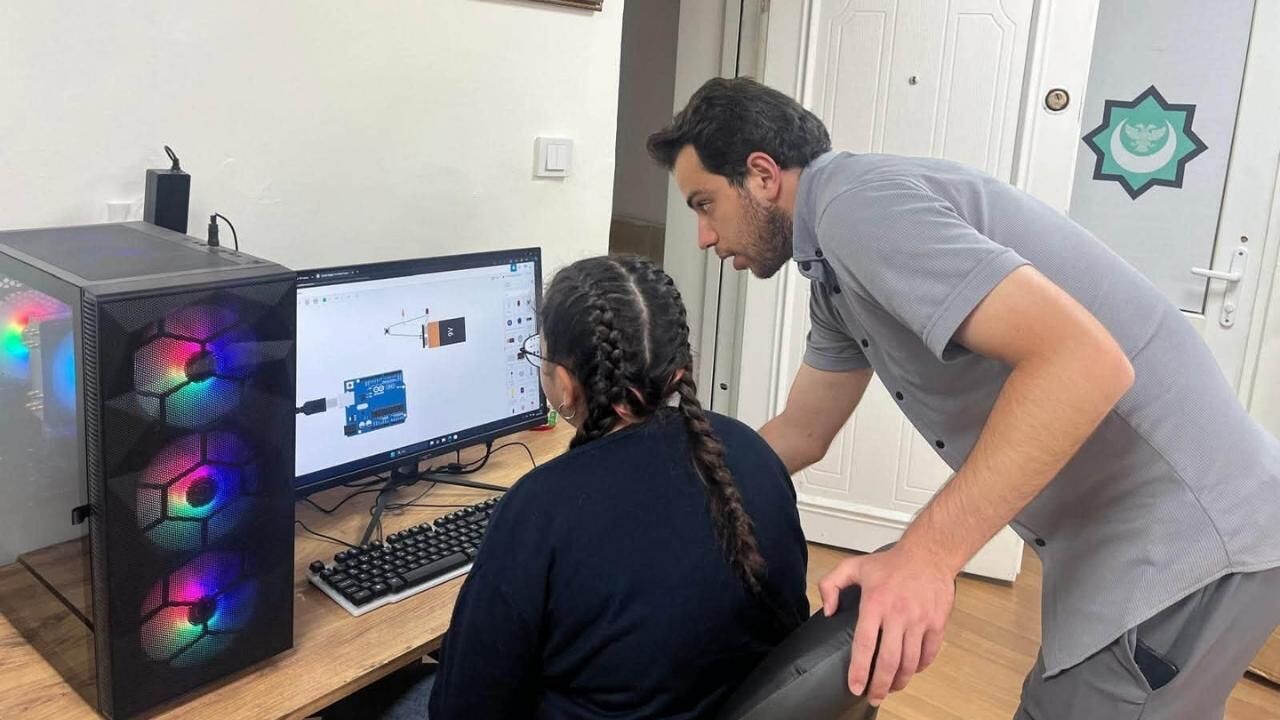Yozgat'ta Dikkat Çeken Proje! Gençler Robot Tasarlıyor, Kod Yazıyor (2)