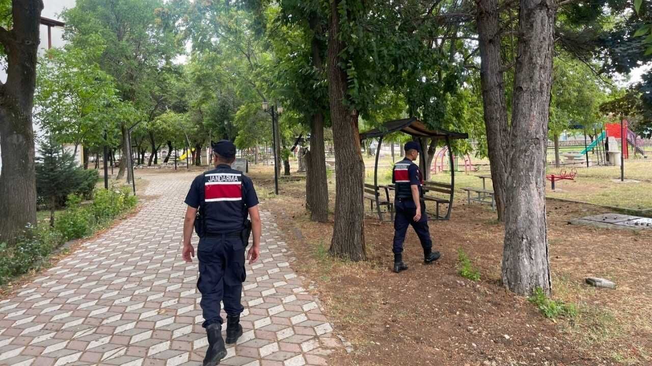 Yozgat’ta Doğal Alanlar Sıkı Takipte Jandarma Ekipleri Denetimleri Yoğunlaştırdı! (2)