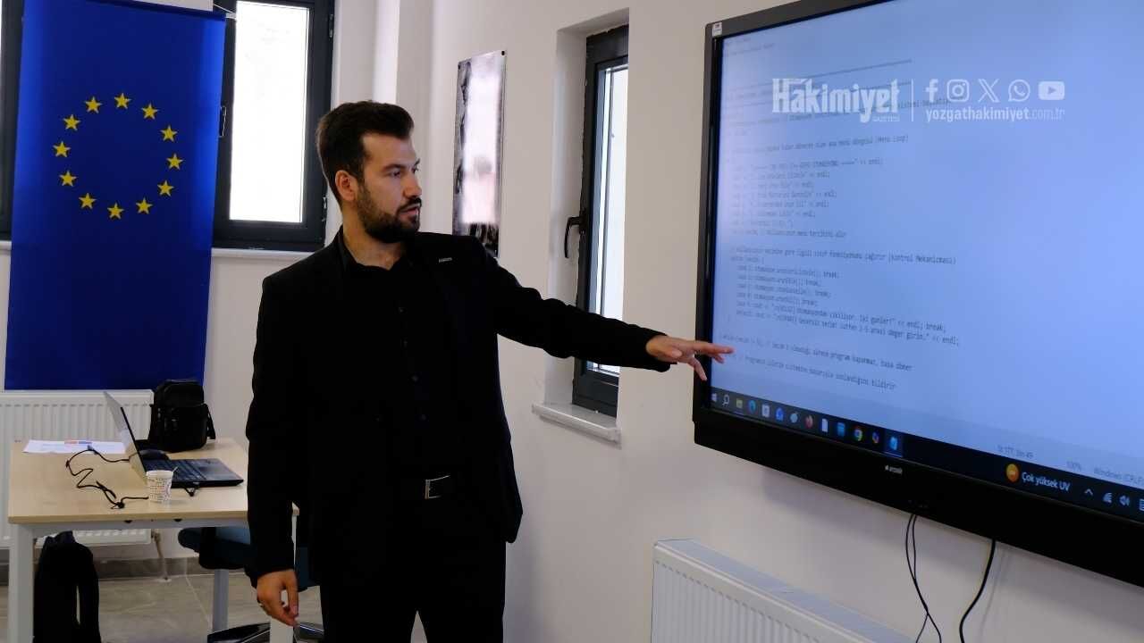 Yozgat’ta Ezber Bozan Eğitimler Kesintisiz Sürüyor! Gençlerin Yeni Adresi (3)