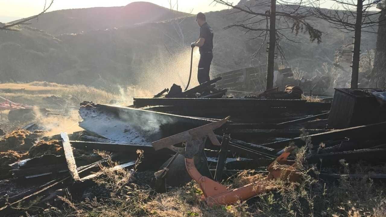 Yozgat’ta Hareketli Saatler! Bahçeden Yükselen Alevler Panik Yarattı (2)