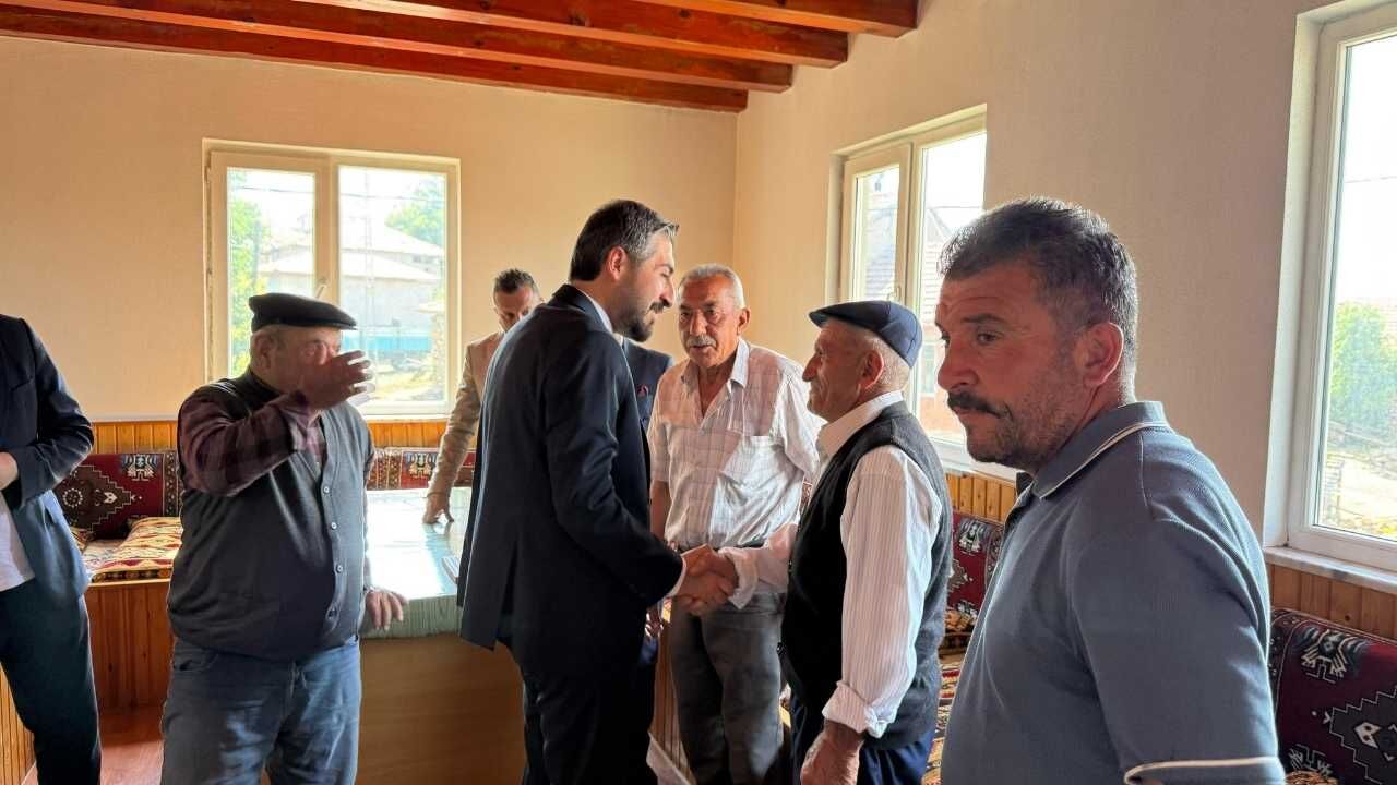 Yozgat'ta Sahaya İndiler! Ak Parti Merkez İlçe Yönetiminden Dikkat Çeken Çıkarma (3)