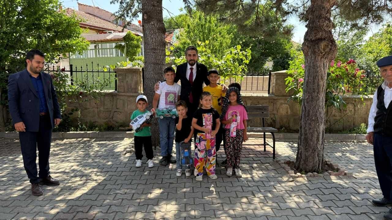 Yozgat'ta Sahaya İndiler! Ak Parti Merkez İlçe Yönetiminden Dikkat Çeken Çıkarma (6)