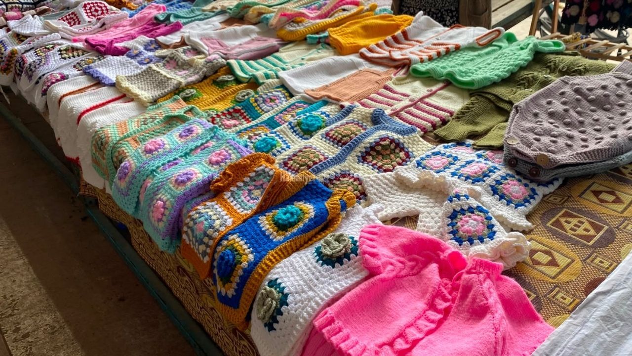 Yozgat'ta Sosyete Pazarında Kadınlar El Emeklerini Beğeniye Sunuyor (3)