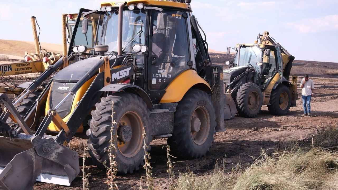 Yozgat'ta Tarım Arazisinde Yangın Çıktı (1)