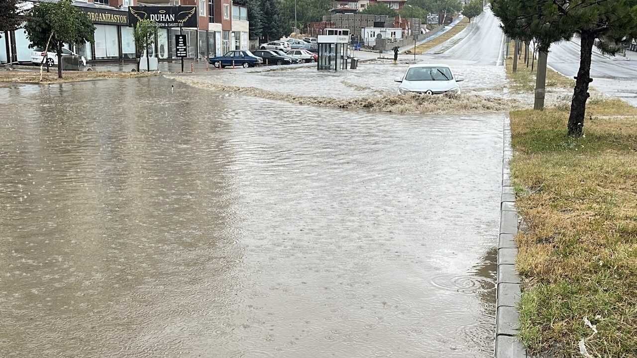 Yozgat'taki Sel Felaketi Sonrası Başkan Arslan Açıklamalarda Bulundu (1)