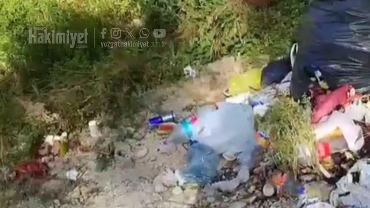 Yozgat’taki Şelale Çöplüğe Döndü, Köy Halkı Tepkili (1)