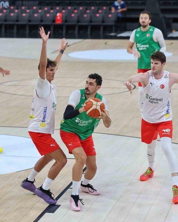 A Milli Erkek Basketbol Takimi Super Kupa Icin Almanya Ya Hareket Etti 20260818 2