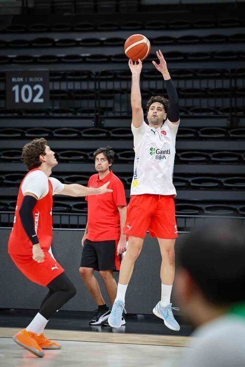 A Milli Erkek Basketbol Takimi Super Kupa Icin Almanya Ya Hareket Etti 20260818 3