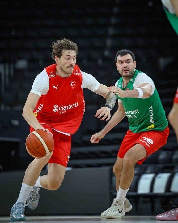 A Milli Erkek Basketbol Takimi Super Kupa Icin Almanya Ya Hareket Etti 20260818 4