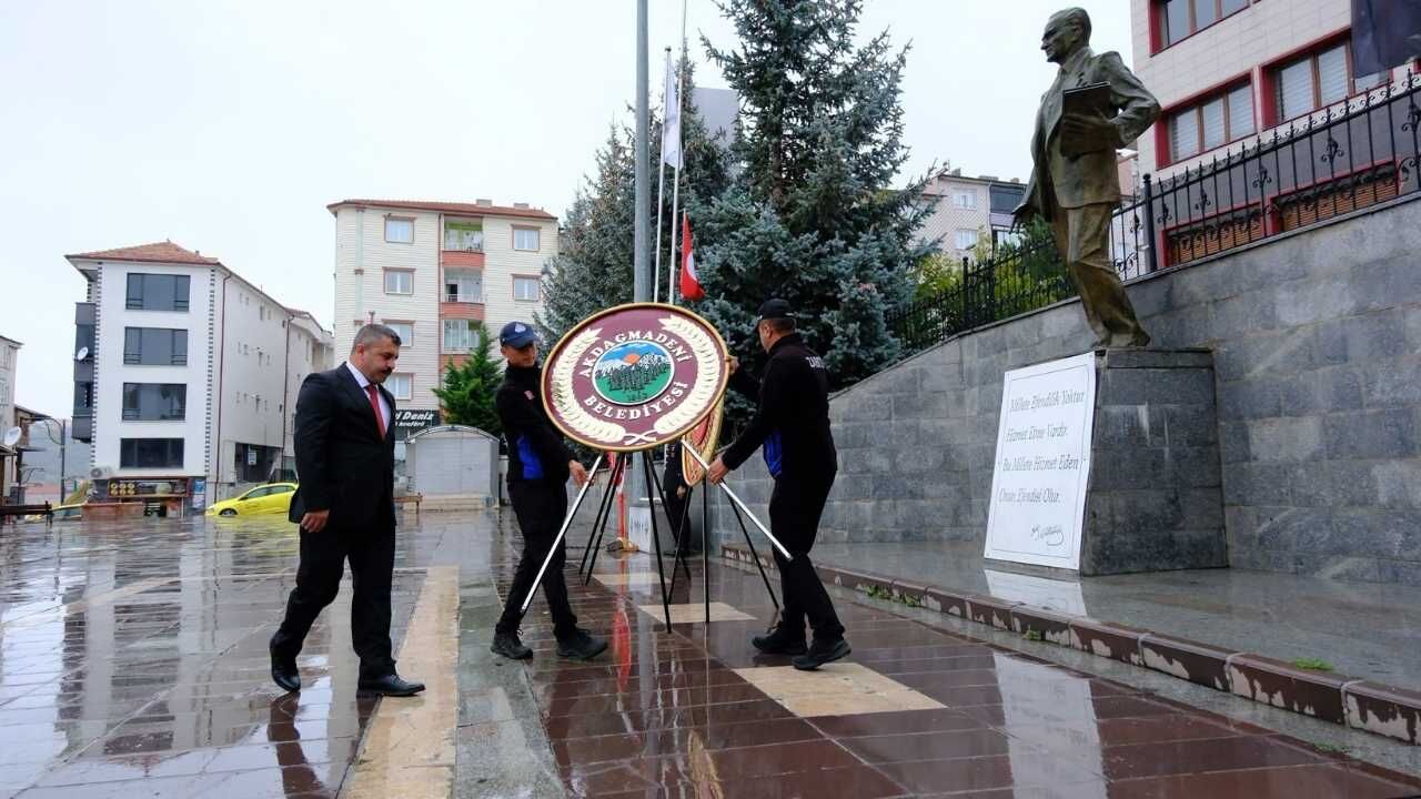 Akdağmadeni’nde 30 Ağustos Coşkusu Atatürk Anıtı’na Çelenk Sunuldu (2)