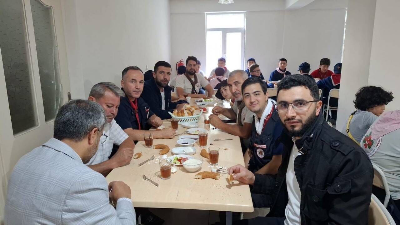 Akdağmadeni’nde Gençliğe Değer İzcilik Kampı Coşkusu Başladı! (1)