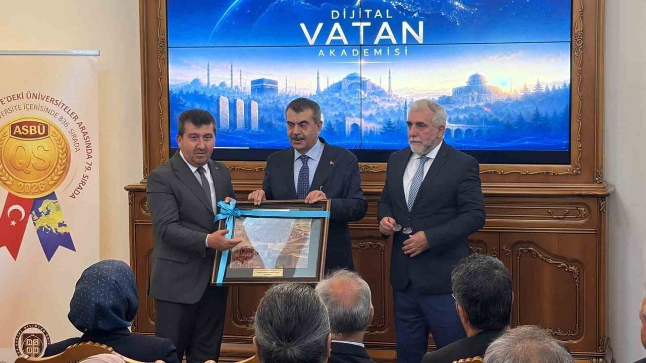 Bakan Tekin Den Dijital Vatan Akademisi Acilisinda Maarif Modeli 20260817 2