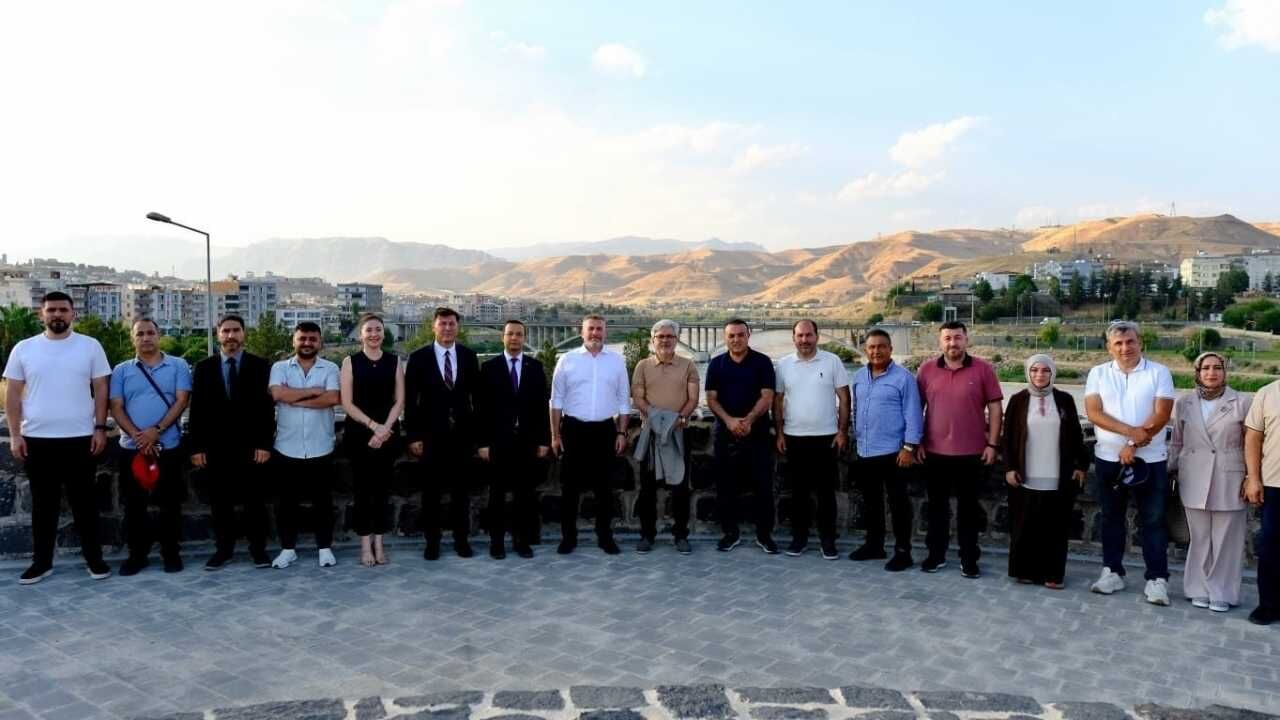 Cizre’de Tarihi Buluşma! Yozgat Dahil 81 İl Müdürü Yüz Yıllık Gelenekle Buluştu (4)